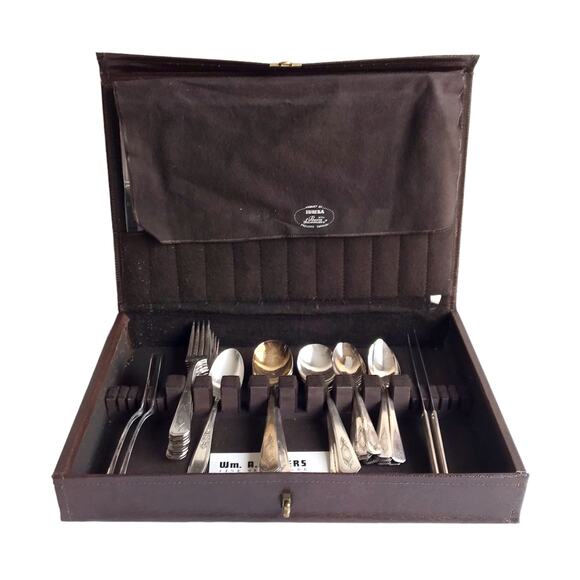 Vintage Wm A Rogers Silverware Set Flatware Estate Storage Chest Case Oneida MCM - Picture 2 of 16